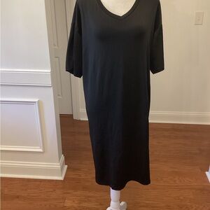 Elegant Black V-Neck Dress